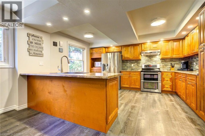 Photo 22 at 10 Glen Abbey Court, Woodstock