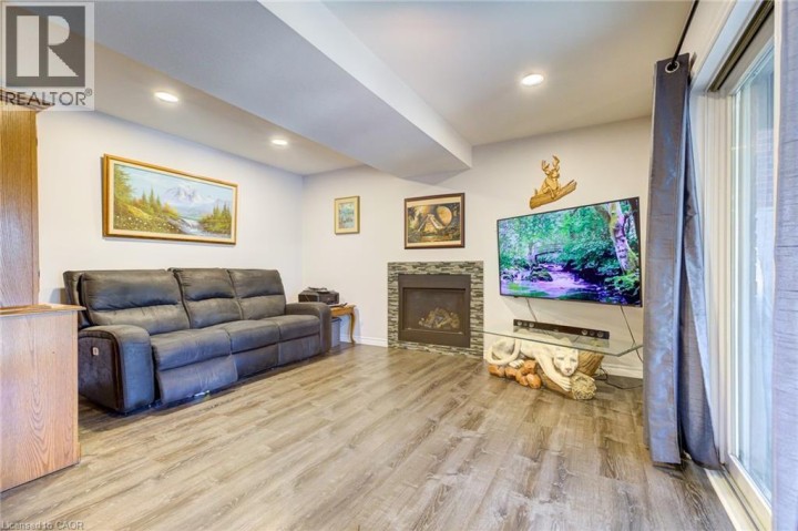 Photo 33 at 10 Glen Abbey Court, Woodstock