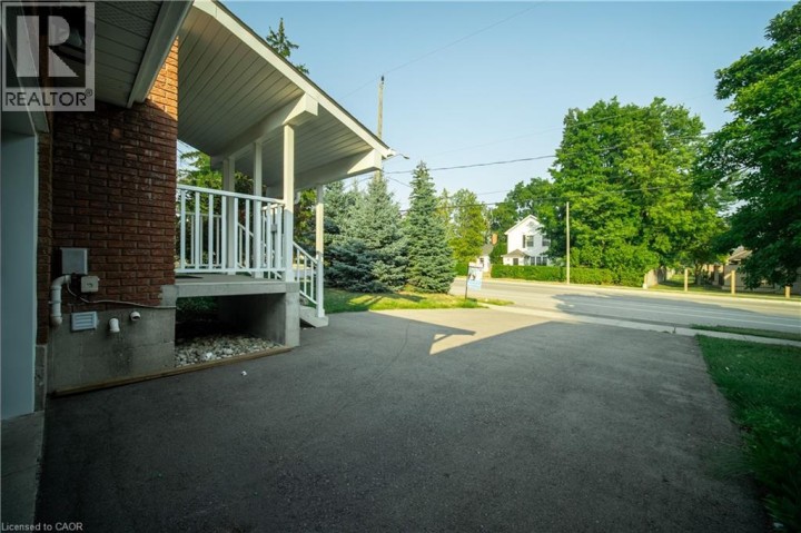 Photo 3 at 100 North Park Street, Brantford