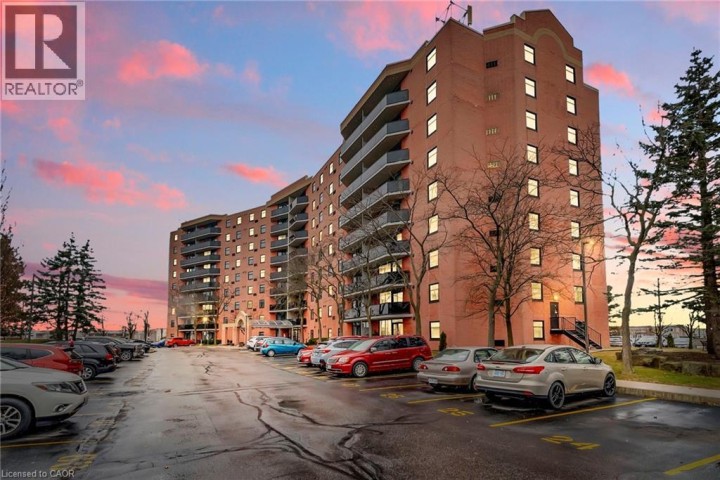 Photo 2 at 9 BONHEUR Court 902, Brantford