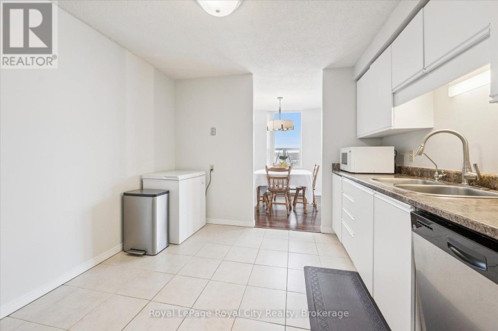 Photo 8 at 1410 - 35 Green Valley Drive