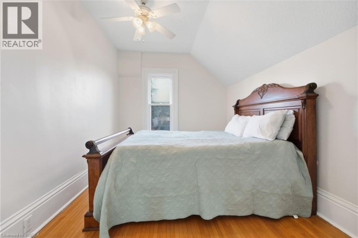 Photo 13 at 117 Murray Street, Brantford