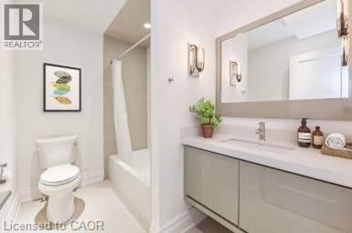 Photo 18 at 760 LAKESHORE Road E 201