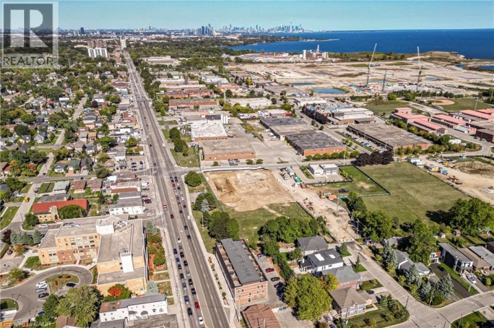 Photo 29 at 760 LAKESHORE Road E 201