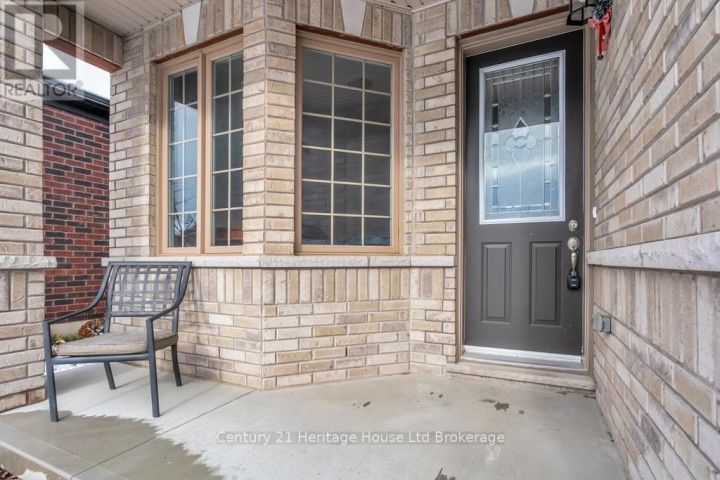 Photo 2 at 30 Seaton Crescent, Tillsonburg