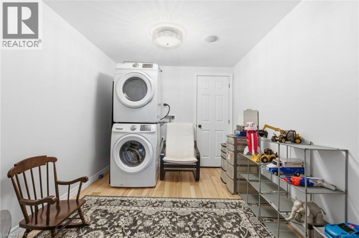 Photo 42 at 17 Hoodless Court, Brantford