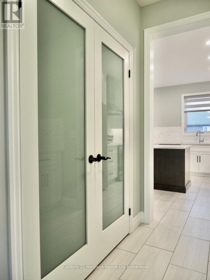 Photo 13 at 8 Sycamore Drive, Tillsonburg