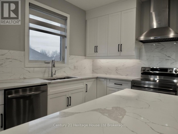 Photo 5 at 8 Sycamore Drive, Tillsonburg