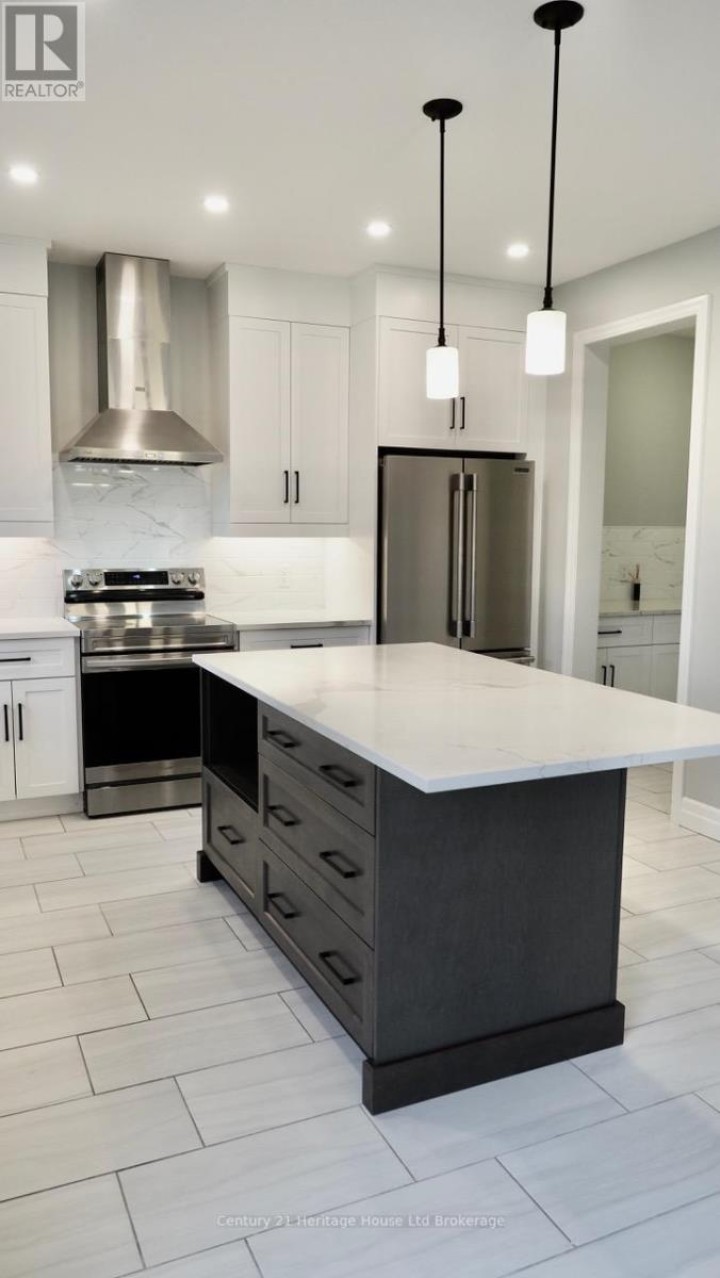 Photo 8 at 8 Sycamore Drive, Tillsonburg