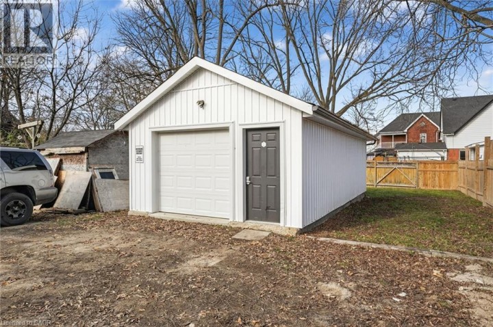 Photo 3 at 28 Cayuga Street, Brantford