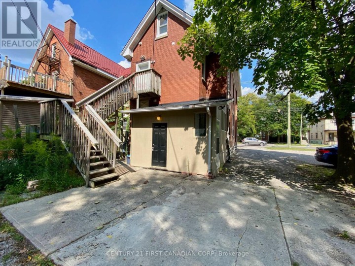 Photo 41 at 551 Adelaide Street N