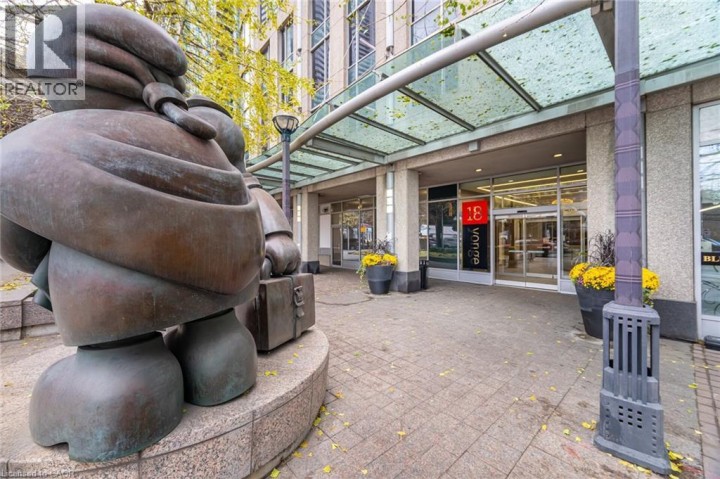 Photo 3 at 18 YONGE Street 3112