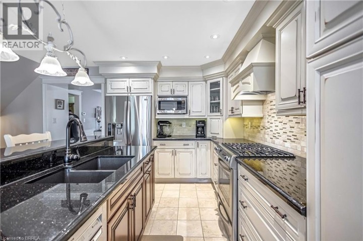 Photo 13 at 42 Davidson Court, Brantford