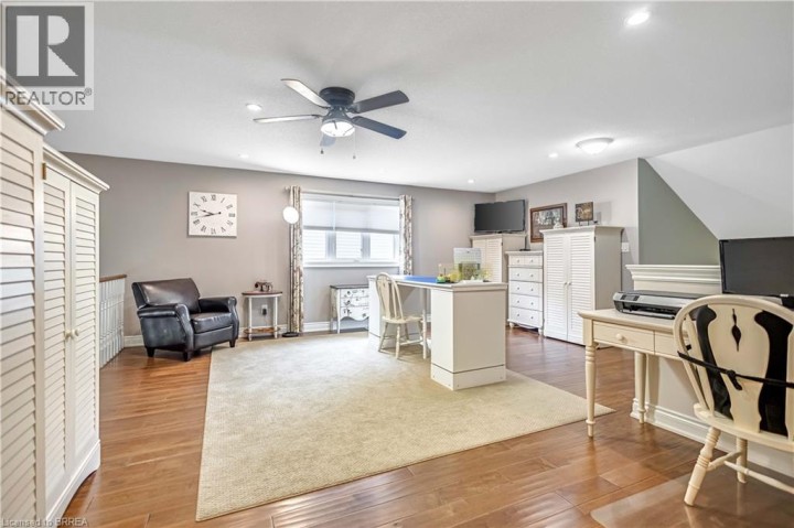 Photo 23 at 42 Davidson Court, Brantford