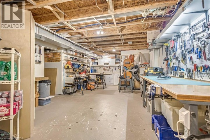 Photo 34 at 42 Davidson Court, Brantford