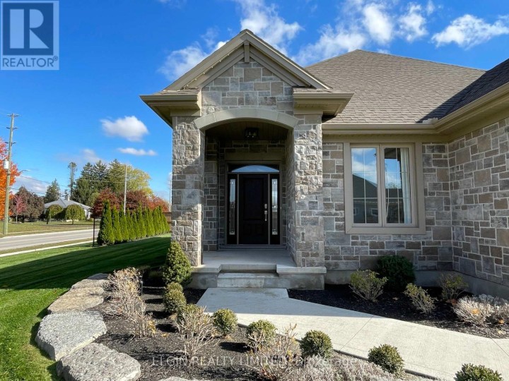 Photo 2 at 1 Huntley Avenue, Tillsonburg