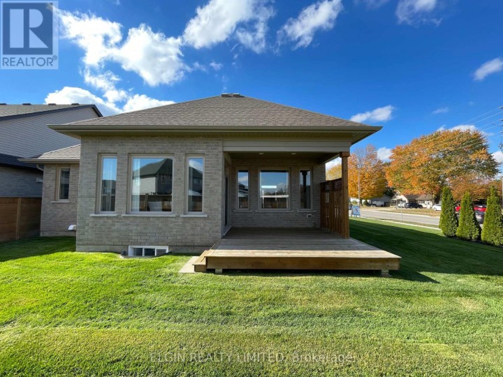 Photo 5 at 1 Huntley Avenue, Tillsonburg