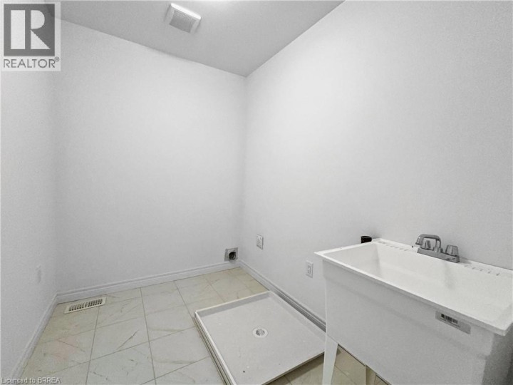 Photo 18 at 29 Mair Avenue, Brantford