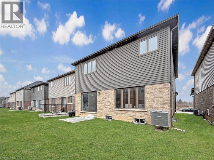 Photo 26 at 29 Mair Avenue, Brantford