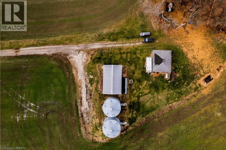 Photo 19 at 905 Lakeshore Road