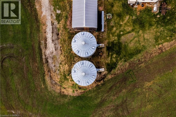 Photo 20 at 905 Lakeshore Road