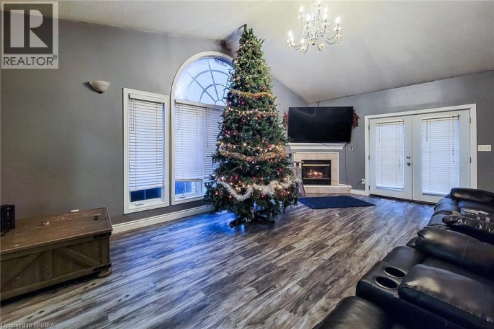 Photo 11 at 6 Bayly Drive, Innerkip (Green Lane Park), Woodstock