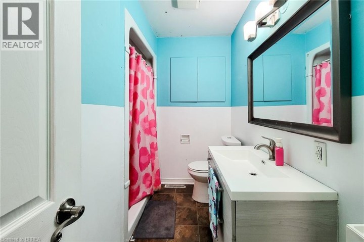 Photo 17 at 6 Bayly Drive, Innerkip (Green Lane Park), Woodstock