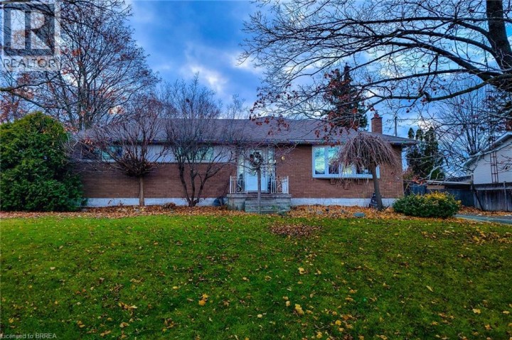 Photo 2 at 6 Bayly Drive, Innerkip (Green Lane Park), Woodstock