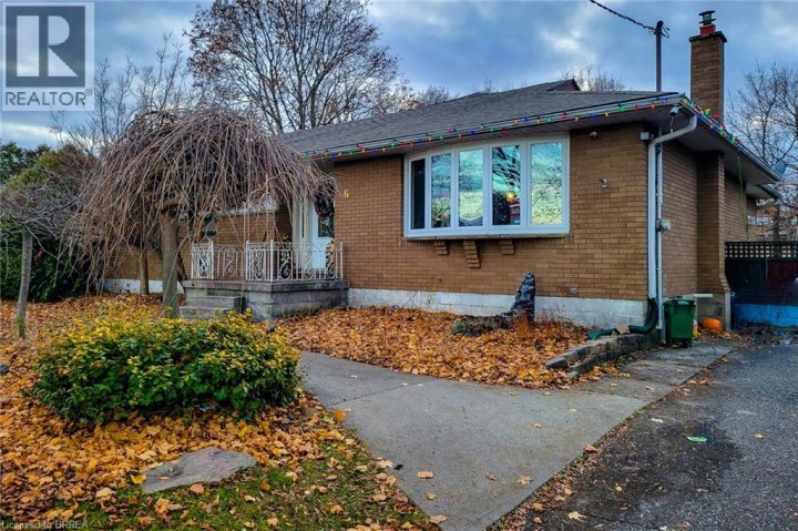 Photo 4 at 6 Bayly Drive, Innerkip (Green Lane Park), Woodstock