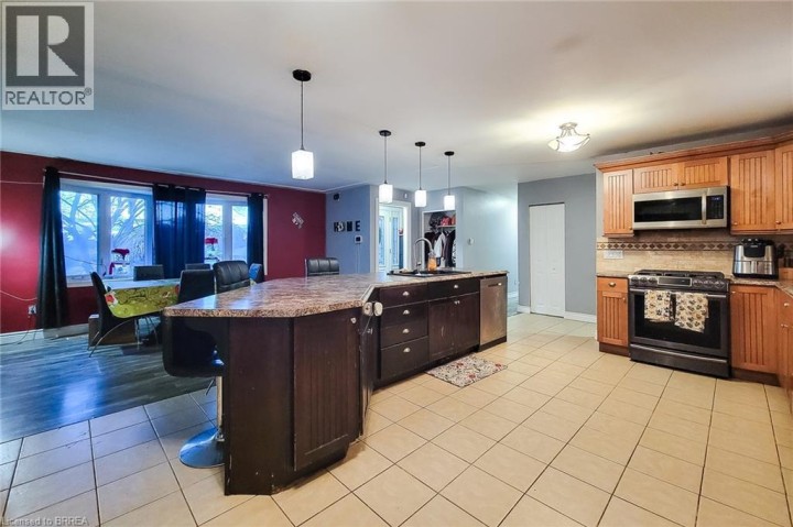 Photo 7 at 6 Bayly Drive, Innerkip (Green Lane Park), Woodstock