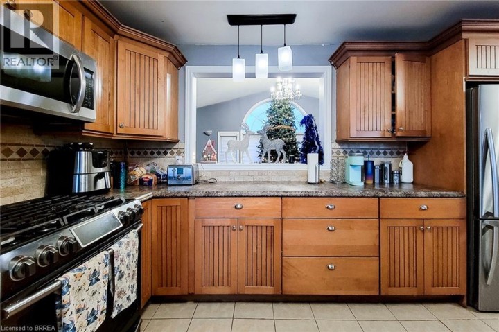 Photo 9 at 6 Bayly Drive, Innerkip (Green Lane Park), Woodstock