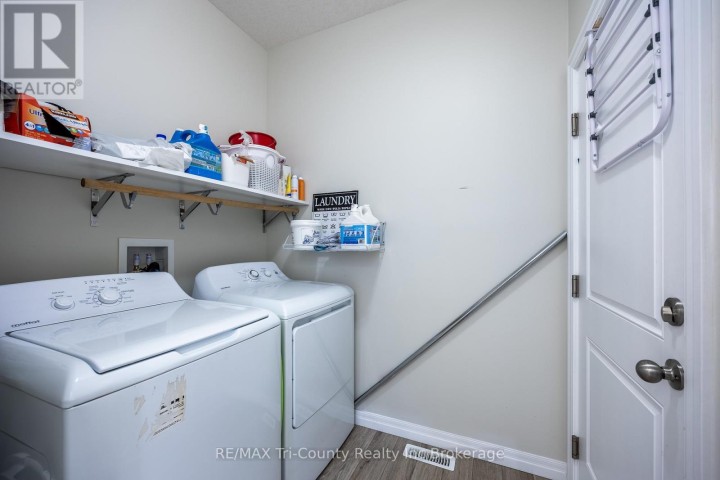 Photo 12 at 19 Sierra Street, Tillsonburg