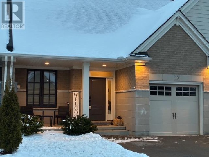 Photo 2 at 19 Sierra Street, Tillsonburg