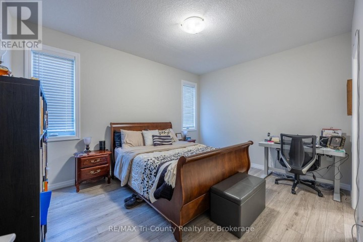 Photo 8 at 19 Sierra Street, Tillsonburg