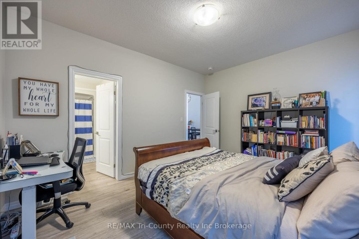 Photo 9 at 19 Sierra Street, Tillsonburg