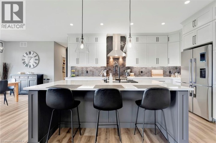 Photo 10 at 14 Hudson Drive, Brantford