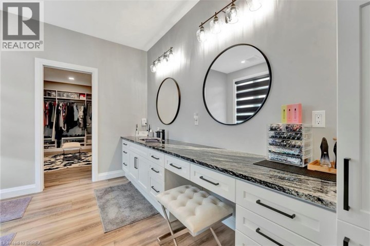 Photo 19 at 14 Hudson Drive, Brantford