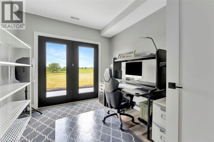 Photo 31 at 14 Hudson Drive, Brantford