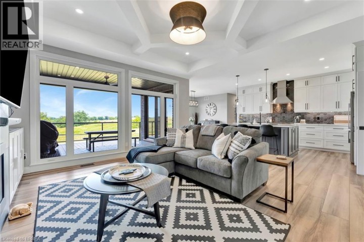 Photo 7 at 14 Hudson Drive, Brantford