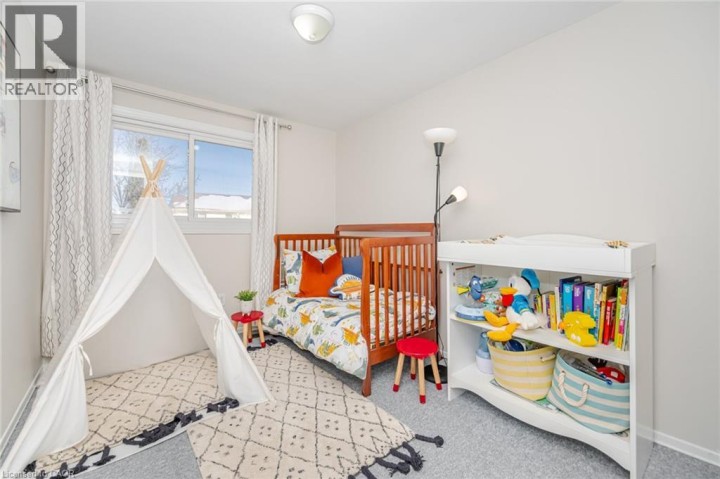 Photo 25 at 17 White Owl Crescent, Brantford