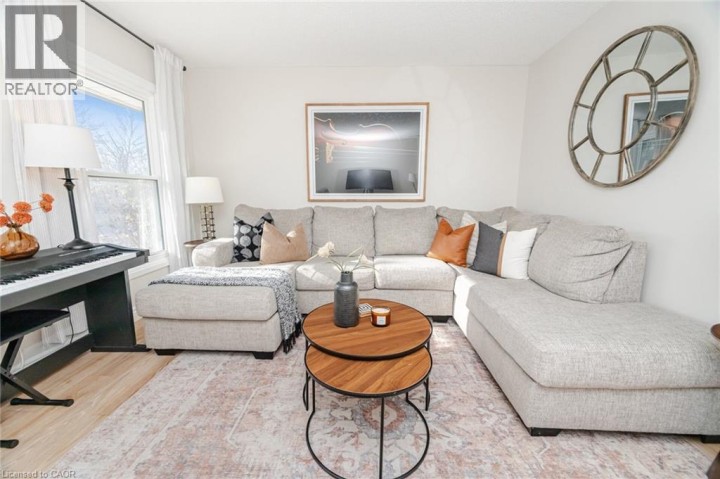 Photo 5 at 17 White Owl Crescent, Brantford