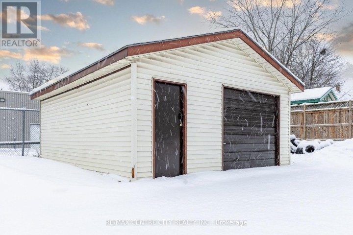 Photo 7 at 827 Central Avenue