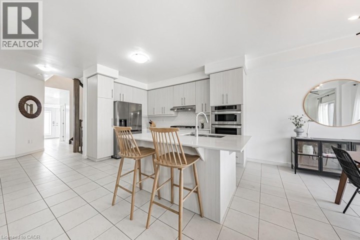 Photo 10 at 462 Blackburn Drive, Brantford