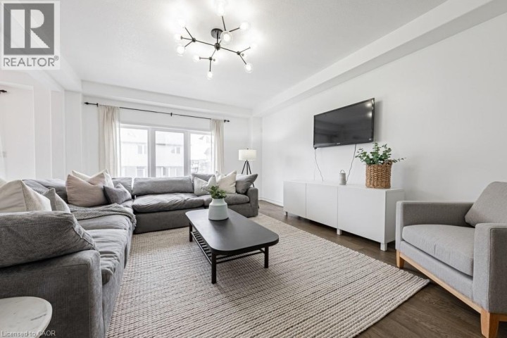 Photo 14 at 462 Blackburn Drive, Brantford