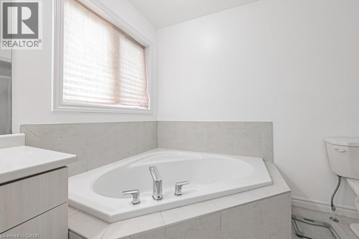 Photo 26 at 462 Blackburn Drive, Brantford