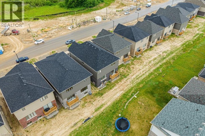 Photo 36 at 462 Blackburn Drive, Brantford