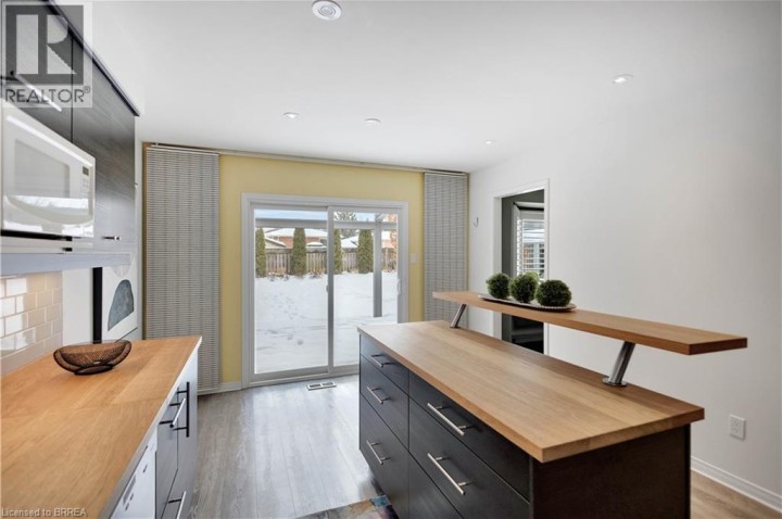 Photo 13 at 21 Riva Ridge, Brantford