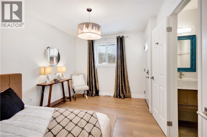 Photo 28 at 21 Riva Ridge, Brantford