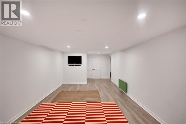 Photo 37 at 21 Riva Ridge, Brantford