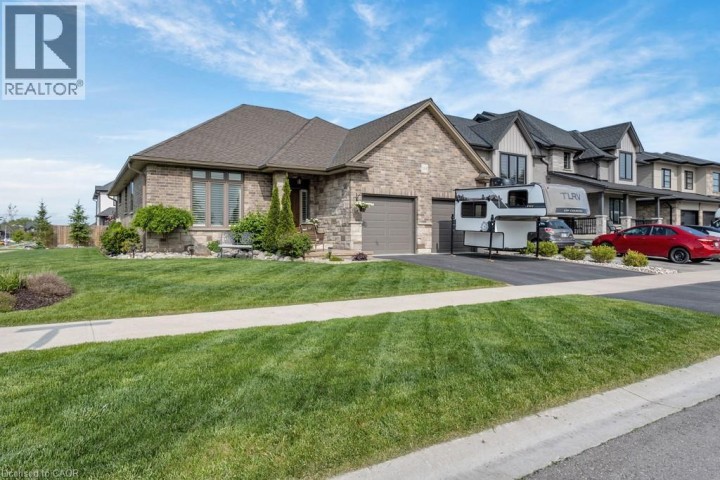 Photo 3 at 100 Tamarack Boulevard, Woodstock